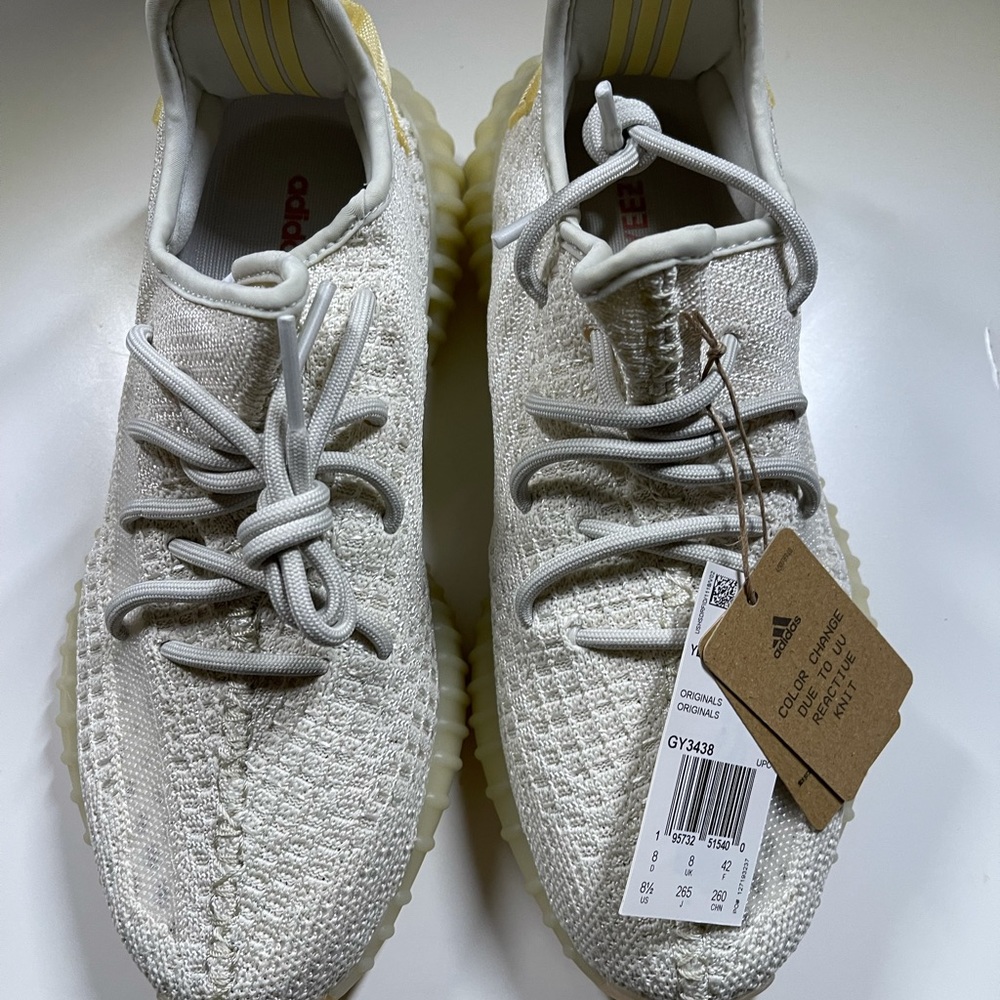 🚫 SOLD Yeezy Boost 350 V2🚫